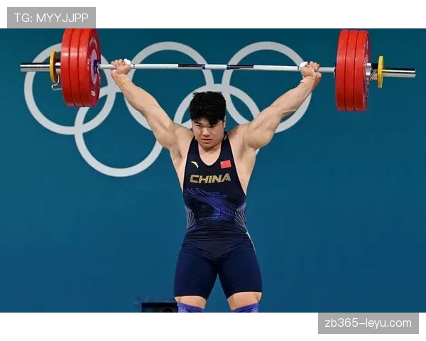 中国队新帅重任在肩,剑指国际赛场突破亮眼表现 中国队新帅重任在肩,剑指国际赛场突破亮眼表现