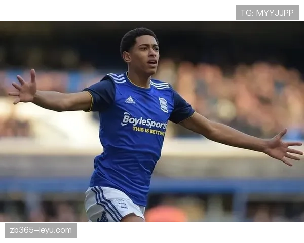 贝林厄姆是否过早成名？爆红背后的适应性与发展隐忧分析