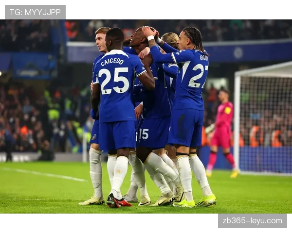 切尔西依赖年轻球员问题显现,状态稳定性面临考验,对赛季走势带来影响 切尔西依赖年轻球员问题显现,状态稳定性面临考验,对赛季走势带来影响